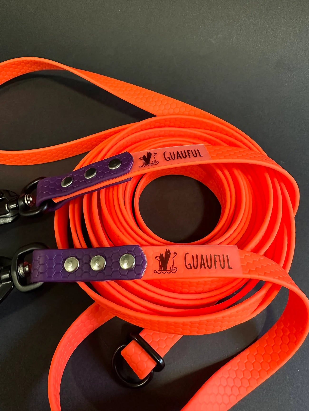 Two-tone handle strap