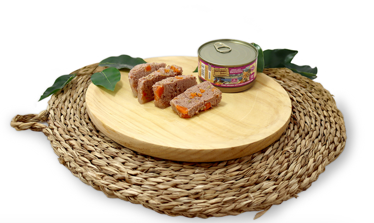 Natural Greatness - Conejo y Pato con Zanahorias y Semillas de hinojo - Lata completa para gatos adultos