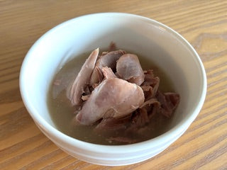 Muslo de Gallina en Caldo de Huesos para Perros y Gatos - 330g - WESO